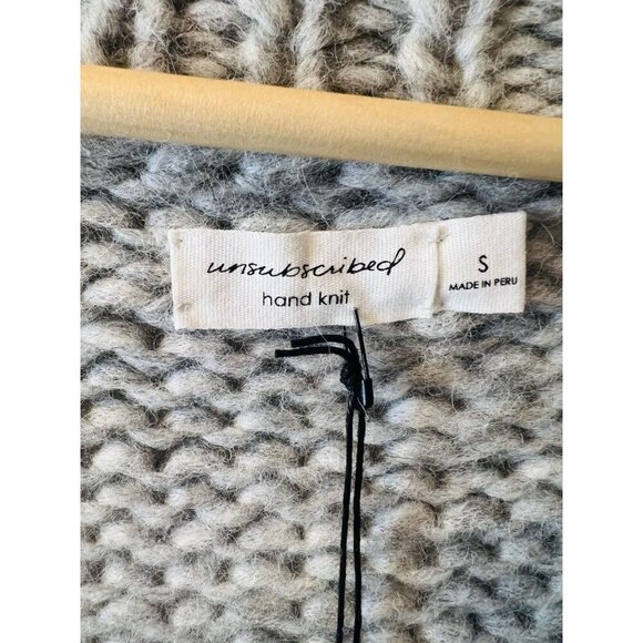 Unsubscribed Women’s Chunky Cardigan Small Gray Oversized Hand Knit Peru NWT - Picture 7 of 10
